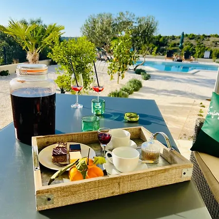 Traumhaftes Mit Pool In Rogoznica * Podglavica