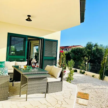 Daire Traumhaftes Mit Pool In Rogoznica *